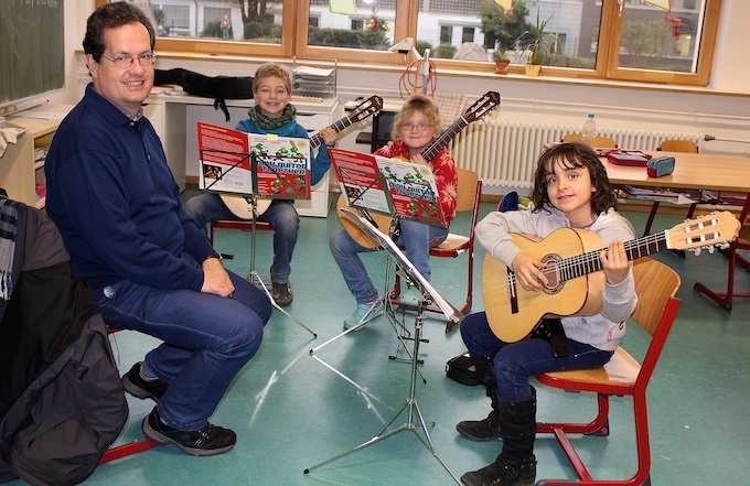 Gitarrenunterricht an der Kastelbergschule